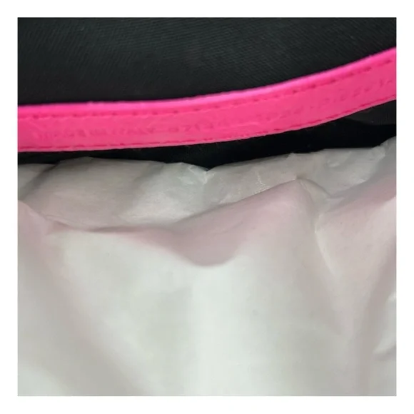Balenciaga LE CAGOLE shoulder bag in hot pink lambskin
NWT - Picture 3 of 9